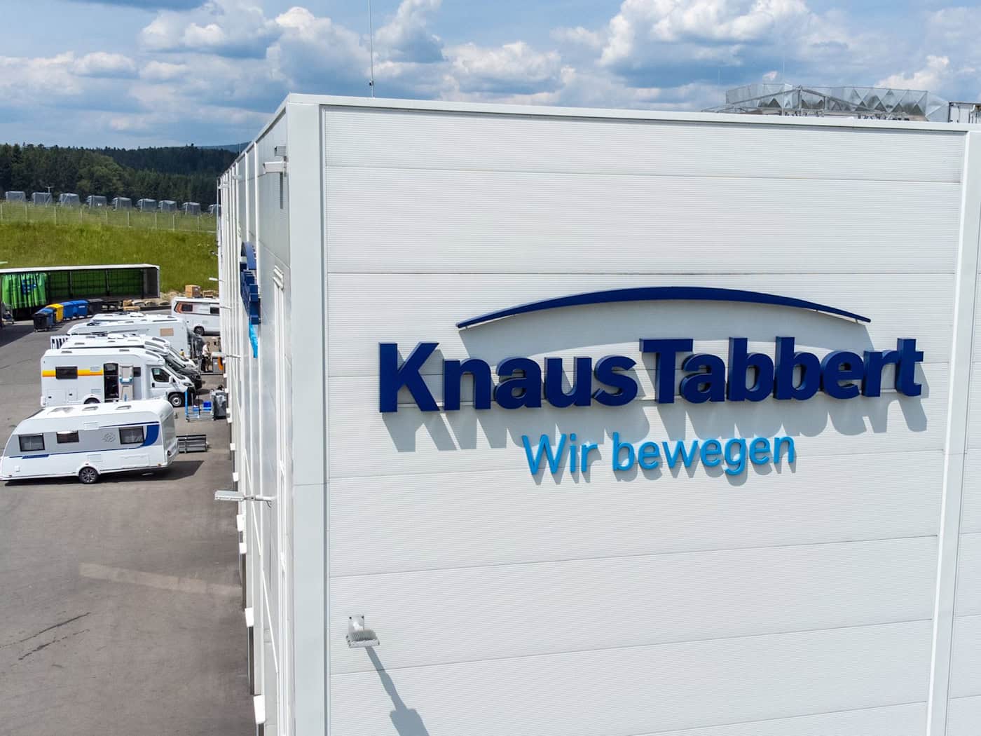 Der Caravan-Hersteller Knaus Tabbert hat bei Gewichtsangaben seiner Fahrzeuge geschummelt. (Archivbild) / Foto: Armin Weigel/dpa