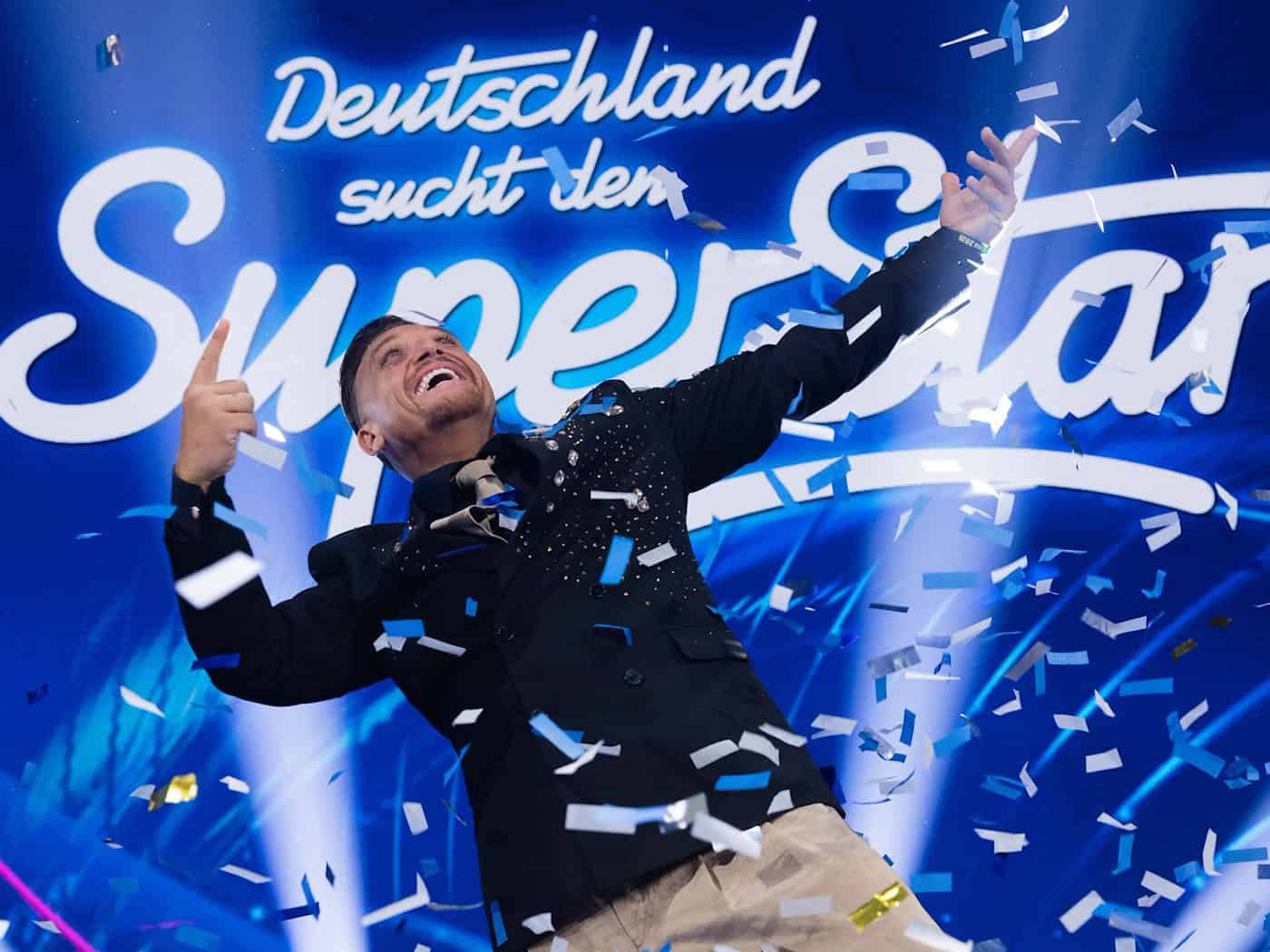 Nach 16 Jahren am Ziel angekommen: «DSDS»-Sieger Menowin Fröhlich / Foto: Rolf Vennenbernd/dpa