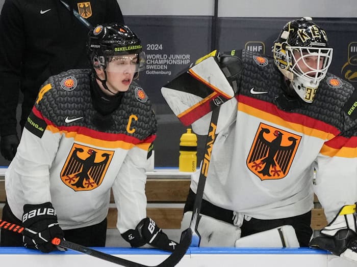 Phillip Sinn (l) macht den nächsten Karriereschritt. (Archivbild) / Foto: Christinne Muschi/The Canadian Press/AP/dpa