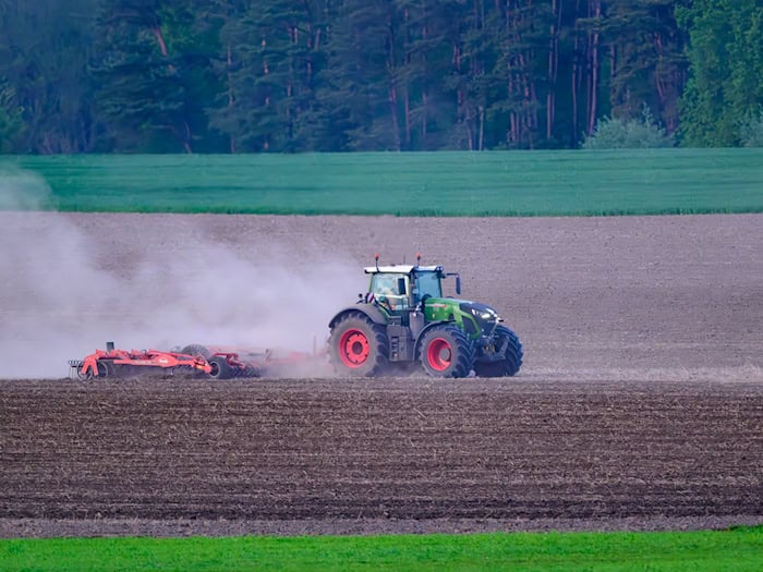 Der trockene Boden ist ein echtes Problem für Landwirte. In den vergangenen Wochen hat es in Bayern viel zu wenig geregnet. (Illustration) / Foto: Patrick Pleul/dpa/ZB
