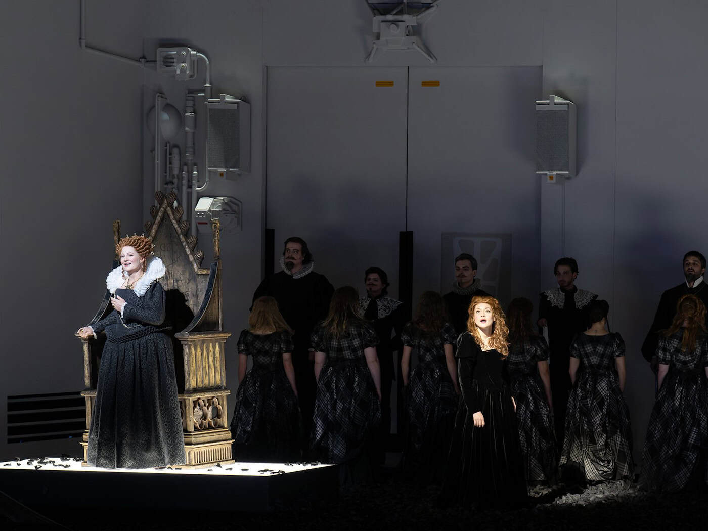 «Of One Blood»ist eine neue Oper über Mary Stuart und Elizabeth I.  / Foto: Monika Ritterhaus/Bayerische Staatsoper/dpa