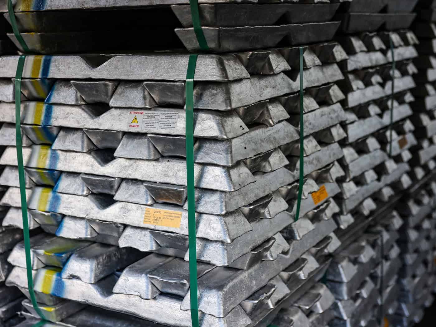 Aluminium hat sich binnen eines Jahres deutlich verteuert, wenn auch nicht so stark wie Wolfram. (Symbolbild) / Foto: Jan Woitas/dpa