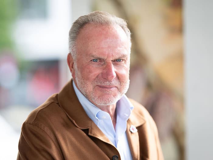 Karl-Heinz Rummenigge gefällt der Weg von Paris Saint-Germain. (Archivbild) / Foto: Lukas Barth/dpa