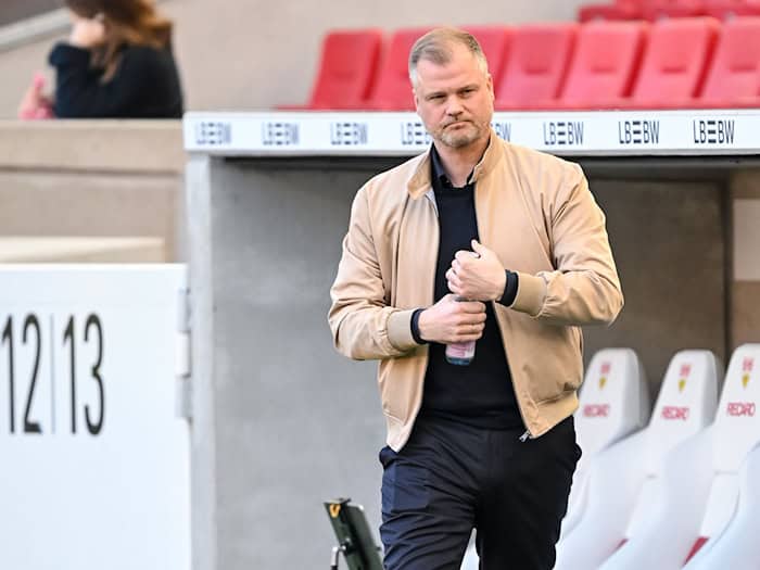 Legt sich in der Torhüterfrage öffentlich noch nicht fest: VfB-Boss Fabian Wohlgemuth. (Archivbild) / Foto: Harry Langer/dpa