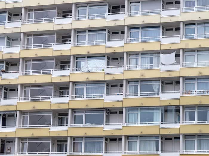 In Bayern gibt es viele Single-Haushalte - in München lebt in etwa der Hälfte der Haushalte nur eine Person. (Symbolbild) / Foto: Peter Kneffel/dpa