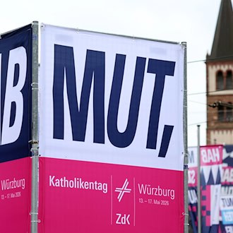Der Bundespräsident mischt sich in Würzburg unters Volk.  / Foto: Karl-Josef Hildenbrand/dpa