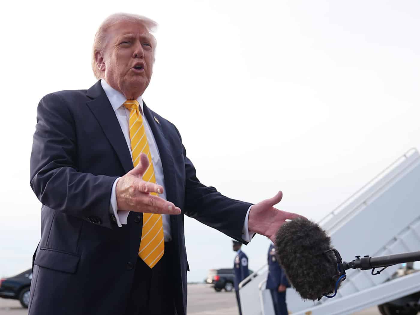 Trump bekräftigt: Die Truppenstärke in Deutschland soll deutlich reduziert werden.  / Foto: Matt Rourke/AP/dpa