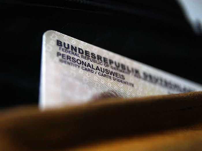 Der verloren gegangene Ausweis hat eine weite Reise hinter sich. (Symbolbild) / Foto: Karl-Josef Hildenbrand/dpa