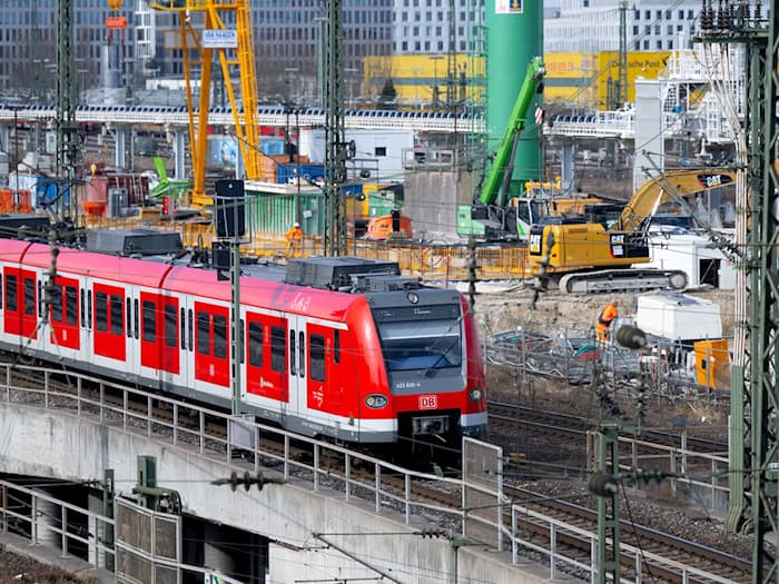 Die Stammstrecke wird über das Wochenende wieder einmal für Wartungsarbeiten gesperrt. (Symbolbild) / Foto: Sven Hoppe/dpa