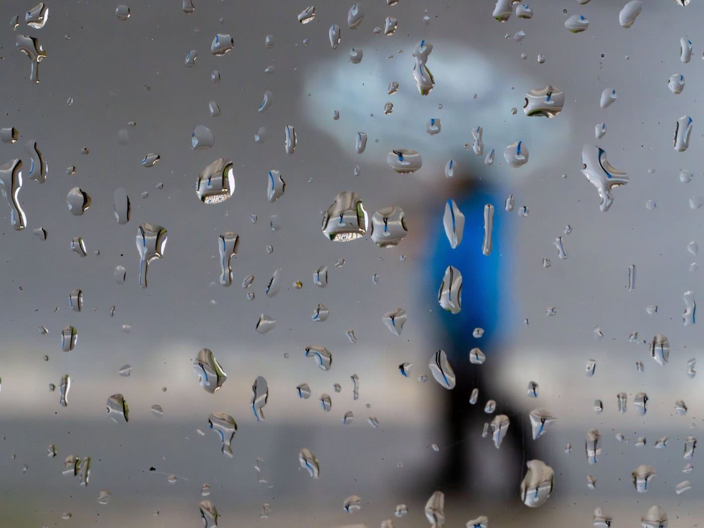 In Bayern stehen regnerische Tage bevor. (Symbolbild) / Foto: Pia Bayer/dpa
