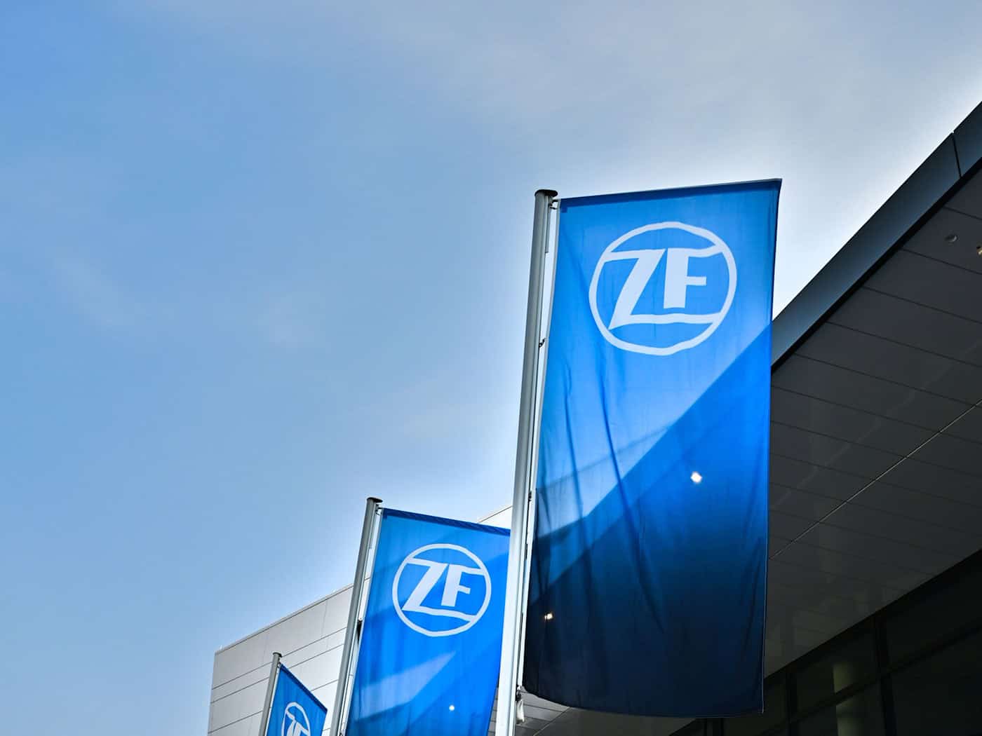 ZF will weiter E-Motoren und Wechselrichter fertigen. (Archivbild) / Foto: Felix Kästle/dpa