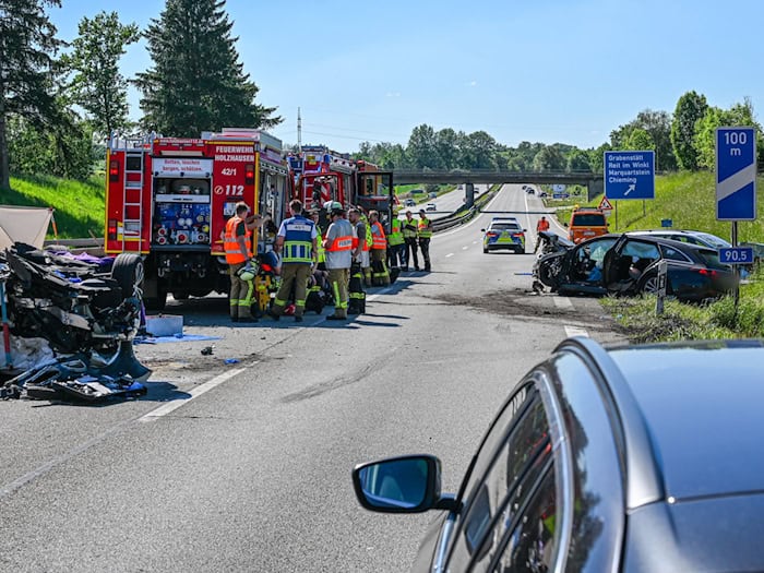 Zwei der Verletzten konnten nach dem Horror-Unfall das Krankenhaus wieder verlassen. / Foto: Markus Steinberger/ EinsatzReport24 /dpa