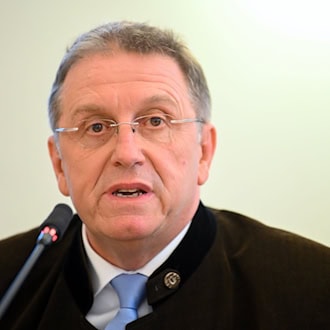 Mehrere CSU-Bezirksräte in Oberfranken haben einen AfD-Antrag zur Ehrung eines AfD-Politikers unterstützt. / Foto: Nicolas Armer/dpa