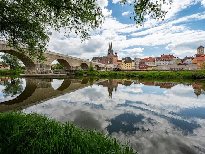 Regensburg ist 2006 für seine Altstadt mit dem Titel Unesco-Welterbe ausgezeichnet worden. (Archivbild) / Foto: Armin Weigel/dpa