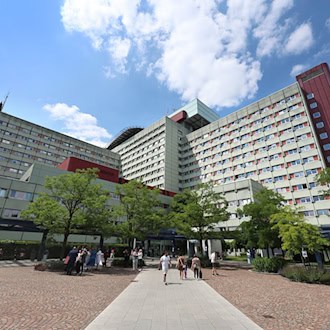 Der Freistaat will viel Geld für seine Unikliniken ausgeben. (Archivbild) / Foto: Karl-Josef Hildenbrand/dpa