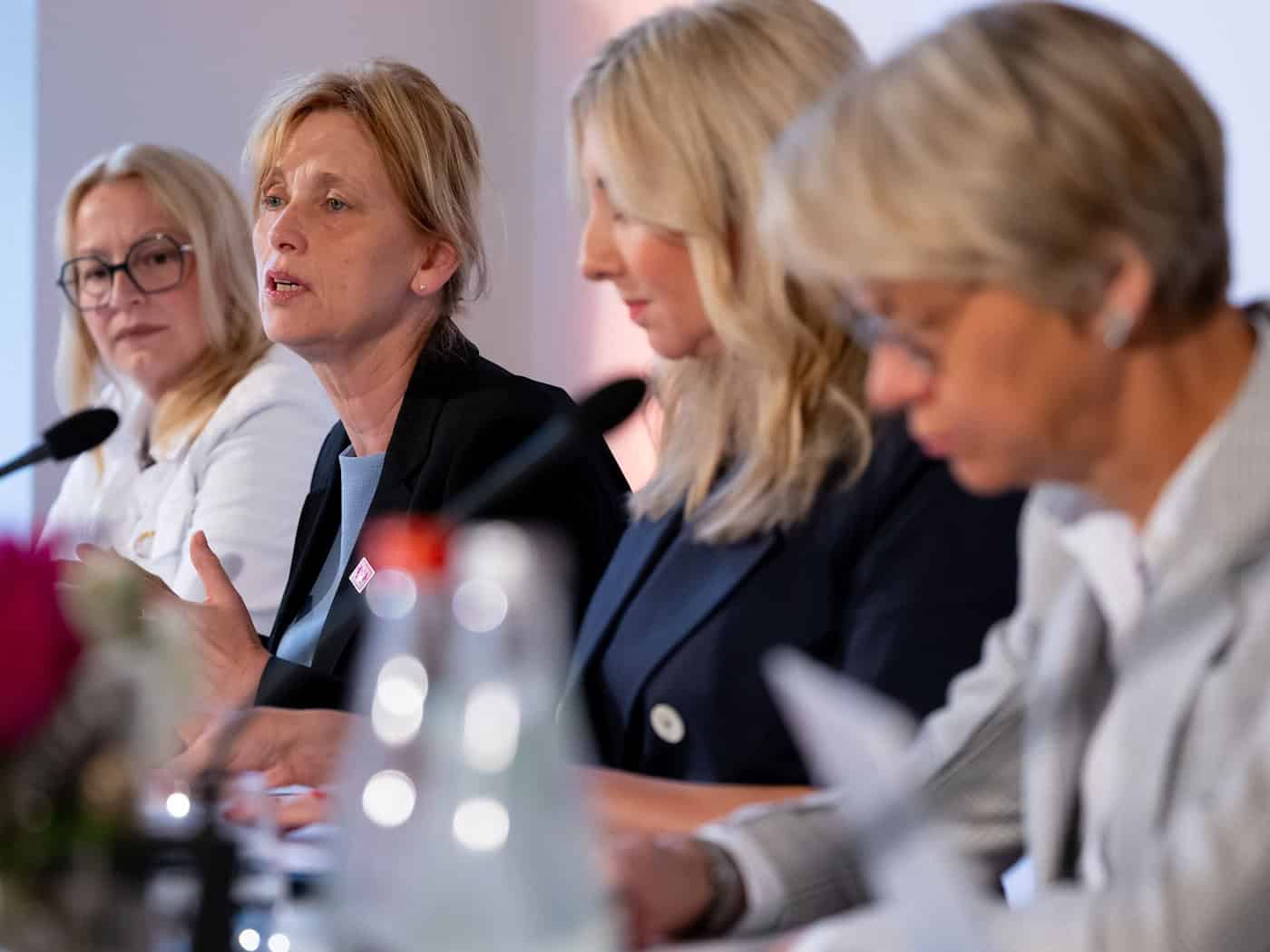 Die Bildungsminister der Länder haben gemeinsame Ziele und Maßnahmen zur Stärkung der Medienkompetenz in der Schule verabschiedet. (Symbolbild) / Foto: Sven Hoppe/dpa