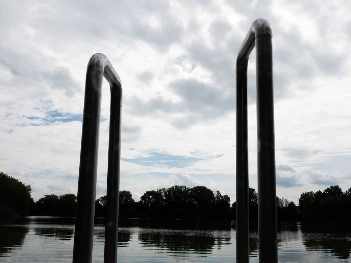 Vor etwa einem Jahr hatte bereits einmal ein Wels in einem See in Mittelfranken für Aufsehen gesorgt. (Symbolbild) / Foto: Hilal Özcan/dpa