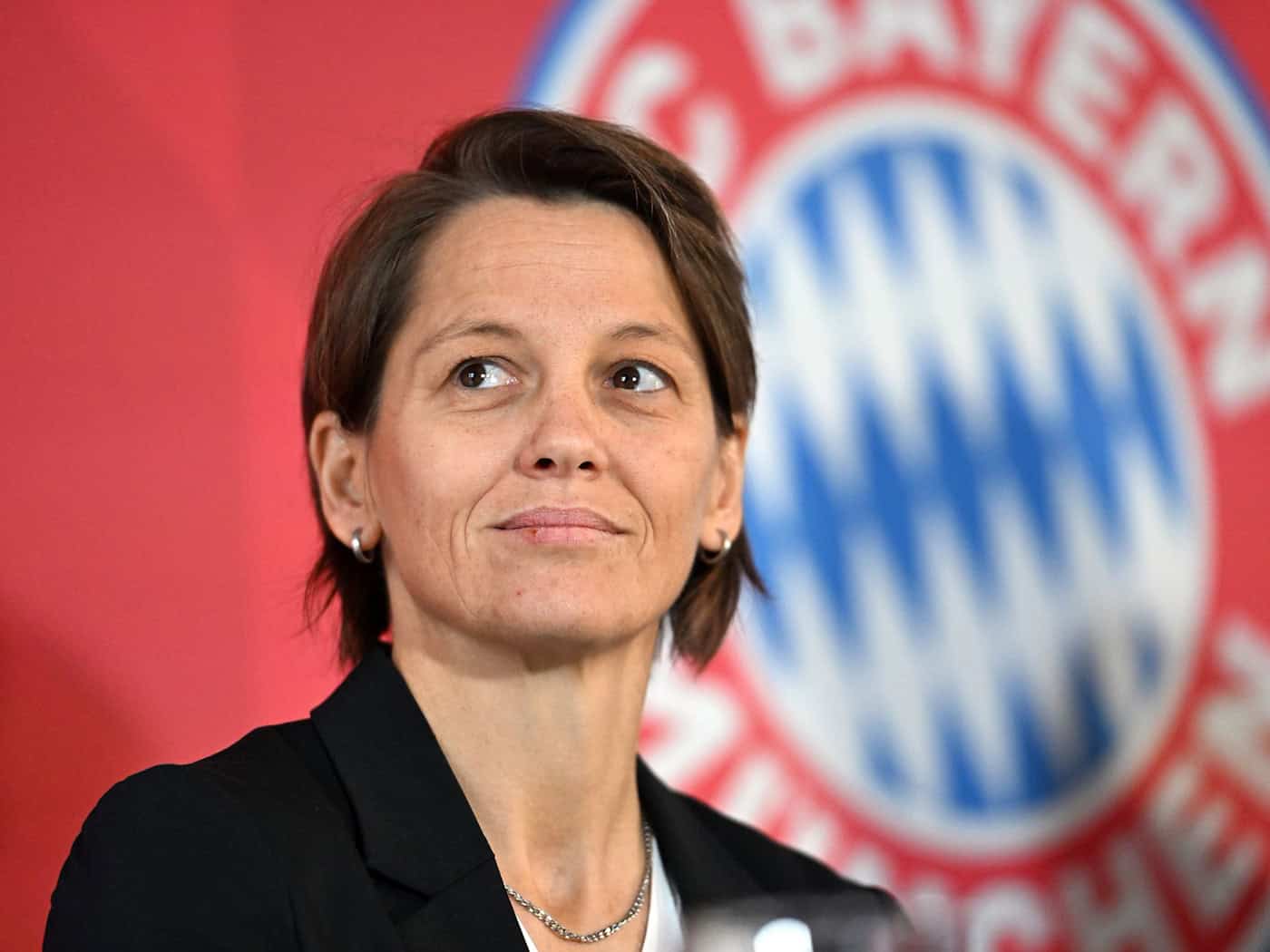Frauenfußball-Direktorin Rech freut sich über einen Neuzugang. (Archivbild) / Foto: Jens Niering/dpa