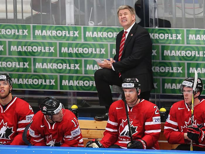 Eishockey-Trainer Bill Peters von DEL-Club Augsburger Panther ist schwer erkrankt. (Archivbild) / Foto: picture alliance / dpa