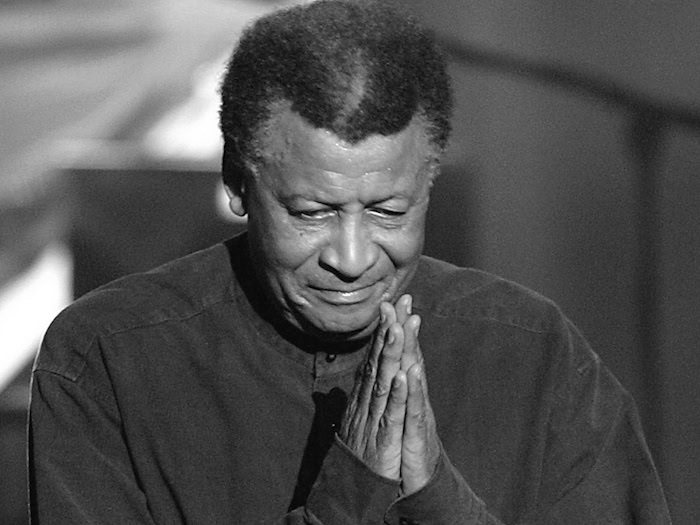 Der Jazzmusiker Abdullah Ibrahim ist tot. (Archivbild) / Foto: Martin Meissner/AP/dpa