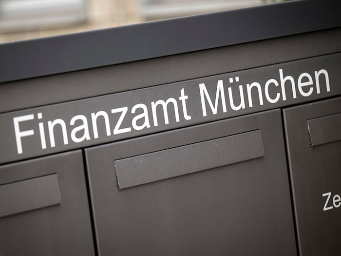 Generalsanierungsbedarf im Finanzamt München. (Archivbild) / Foto: Peter Kneffel/dpa