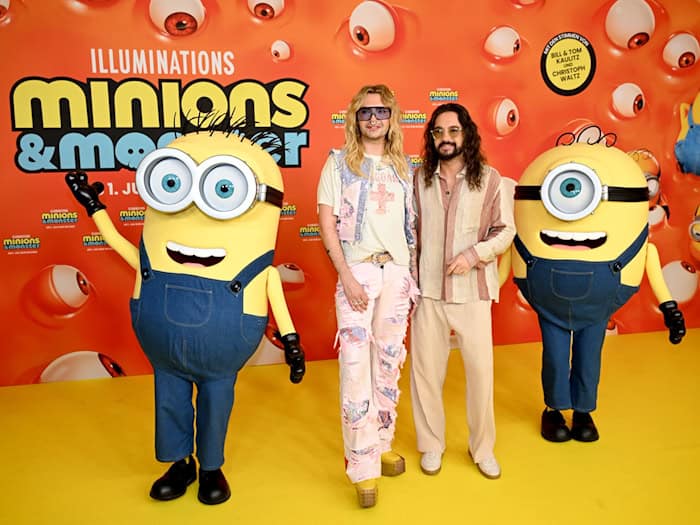 Bill und Tom Kaulitz bei der Deutschlandpremiere des Films.  / Foto: Felix Hörhager/dpa