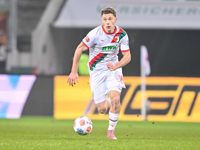 Trägt auch in der kommenden Saison das FCA-Trikot: Yannik Keitel. (Archivbild) / Foto: Harry Langer/dpa