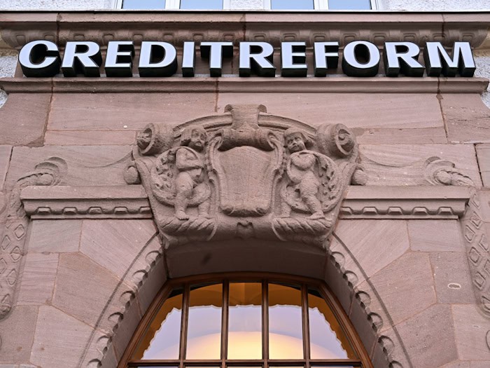 Die Wirtschaftsauskunftei Creditreform hat die Zahl der Firmeninsolvenzen für das erste Halbjahr hochgerechnet. (Archivbild) / Foto: Martin Schutt/dpa