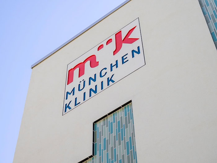Die München Klinik Harlaching zieht im laufenden Betrieb ins neue Gebäude. (Archivfoto) / Foto: Peter Kneffel/dpa
