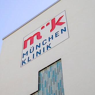Die München Klinik Harlaching zieht im laufenden Betrieb ins neue Gebäude. (Archivfoto) / Foto: Peter Kneffel/dpa