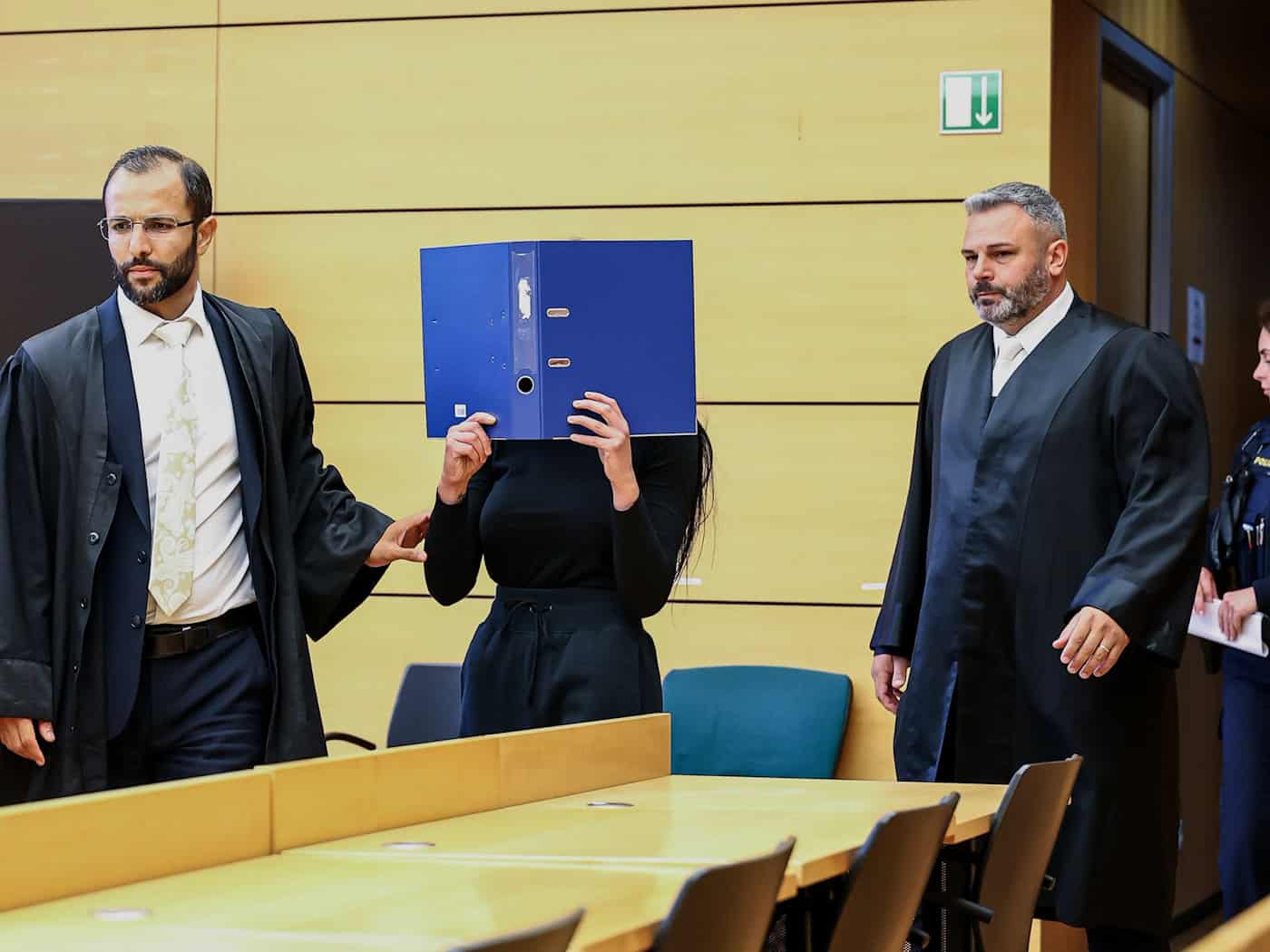 Die Angeklagte sitzt seit Herbst in Untersuchungshaft. (Archivbild) / Foto: Daniel Löb/dpa