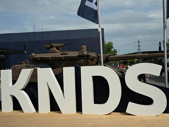 KNDS ist Hersteller von Waffensystemen wie Kampfpanzern und Panzerhaubitzen. / Foto: Wolf von Dewitz/dpa
