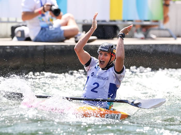 Slalomkanutin Ricarda Funk gewinnt Heim-Weltcup in Augsburg
