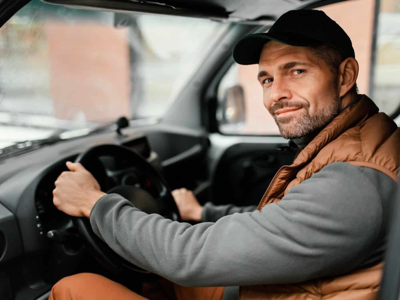 Die Wiedererteilung des Führerscheins ist ein Schritt zurück in die Freiheit und Unabhängigkeit. / Foto: freepik auf magnific.com