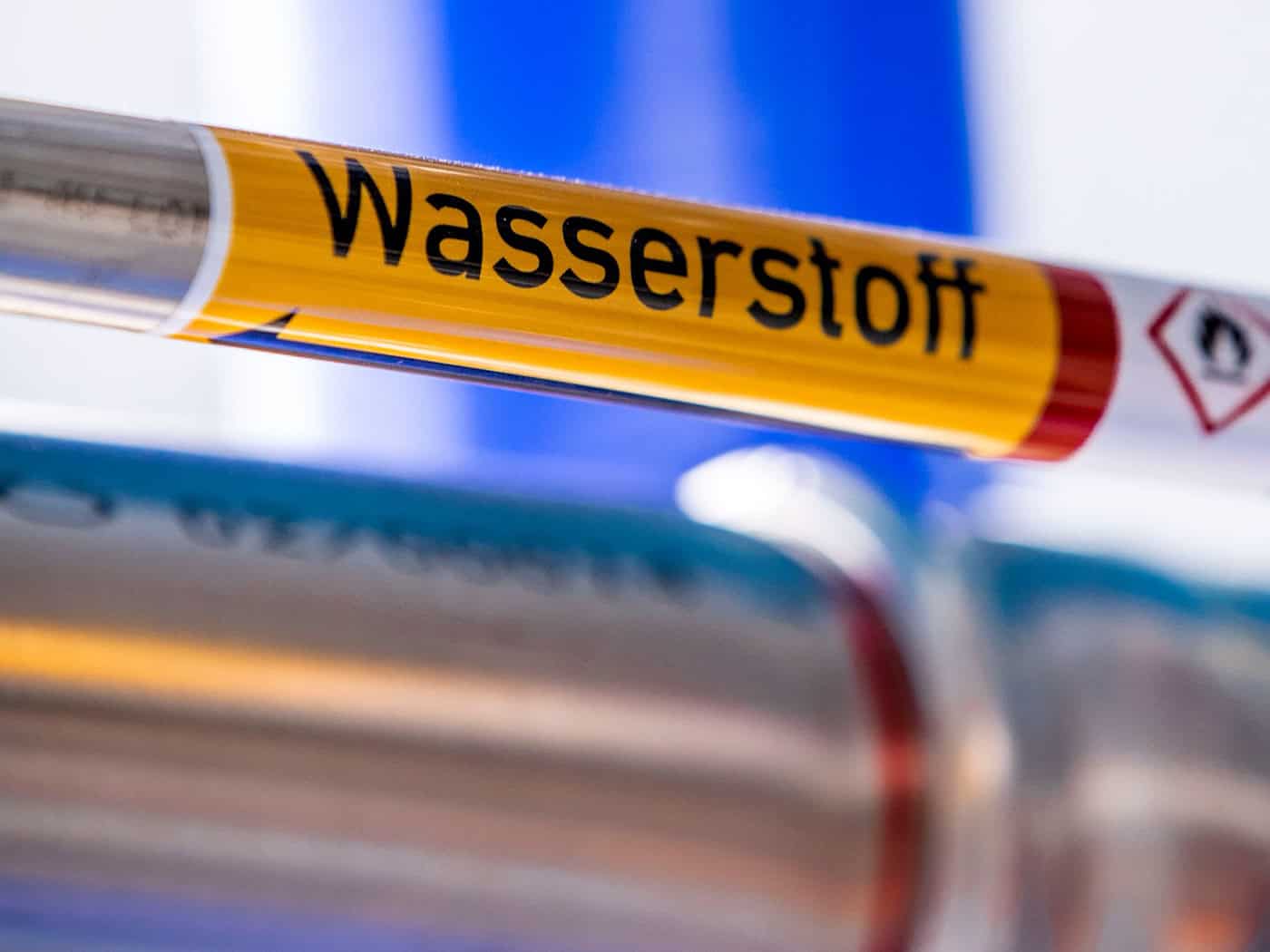 Airbus und MTU wollen einen Wasserstoffantrieb für Flugzeuge entwickeln. (Symbolbild) / Foto: Jens Büttner/dpa-Zentralbild/dpa