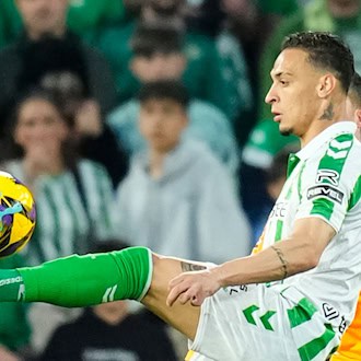 Bayern wollte ihn, doch Stürmer Antony ging 2025 zu Betis Sevilla. (Archivbild) / Foto: Jose Breton/AP/dpa
