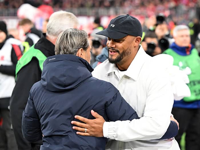 Wiedersehen beim Supercup und dann am achten Spieltag: Bayern-Coach Vincent Kompany (r) und sein BVB-Kollege Niko Kovac. (Archivbild) / Foto: Sven Hoppe/dpa