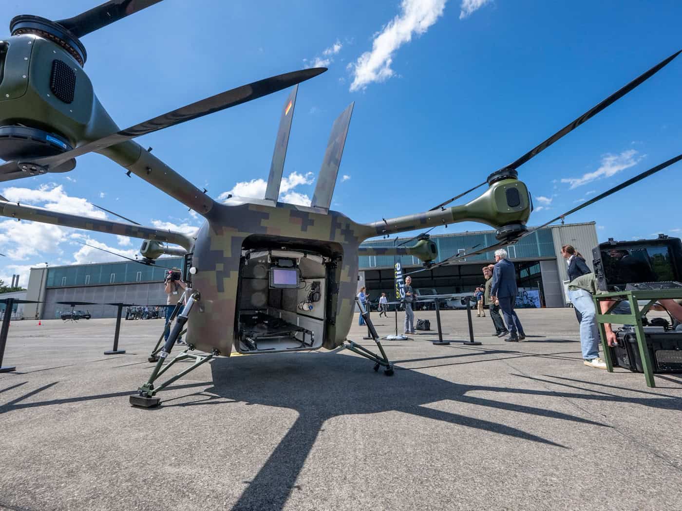 Die unbemannte «Grille» soll Verletzte aus Kampfgebieten abtransportieren können. Die Bundeswehr geht dafür in den Testbetrieb. (Archivbild) / Foto: Peter Kneffel/dpa