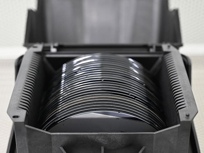 Wafer sind Zwischenprodukte der Halbleiterproduktion. (Symbolbild) / Foto: David Hammersen/dpa