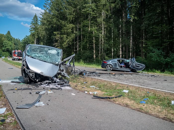 Der Unfall hat drei Menschen das Leben gekostet.  / Foto: Lars Haubner/NEWS5/dpa