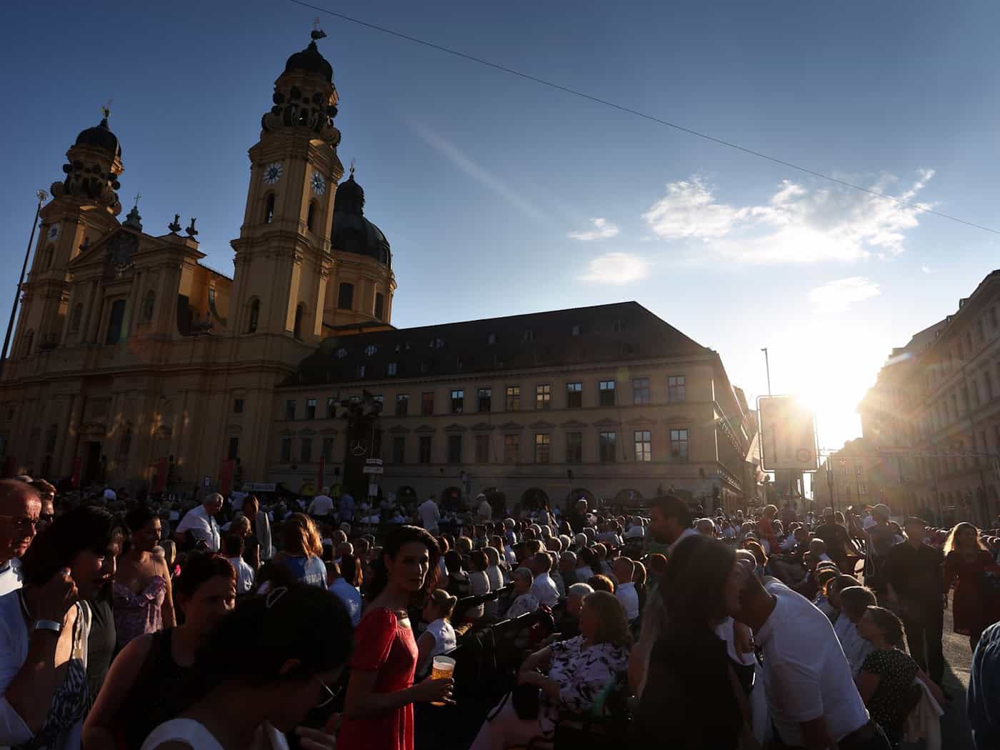 Tausende Zuschauer kommen jedes Jahr zu «Klassik am Odeonsplatz» (Archivbild) / Foto: Karl-Josef Hildenbrand/dpa