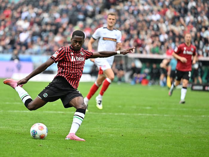 Noel Aseko wechselt in die Bundesliga zu Eintracht Frankfurt. (Archivbild) / Foto: Swen Pförtner/dpa