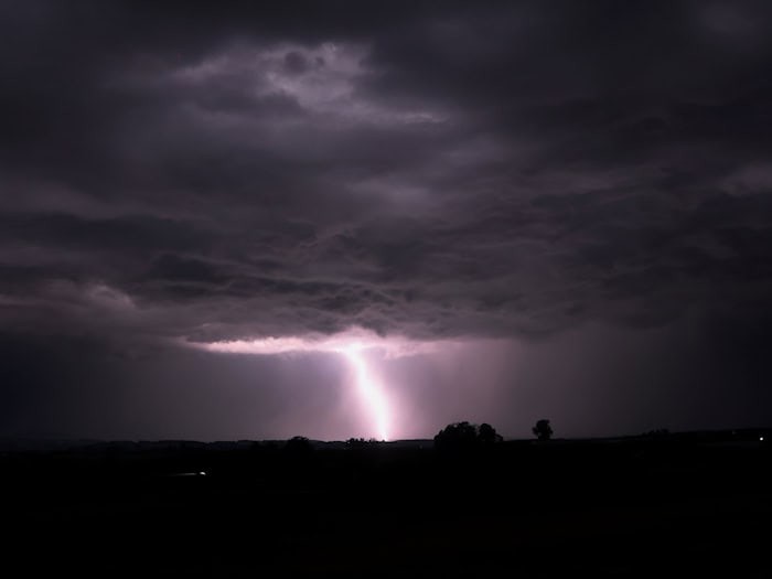 Auch am Mittwoch ziehen wieder Gewitter über Bayern. (Archivbild) / Foto: Karl-Josef Hildenbrand/dpa