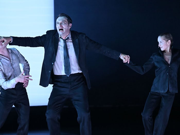 Die Neuinszenierung von «Faust I» feierte bei den Salzburger Festspielen Premiere. / Foto: Barbara Gindl/APA/dpa