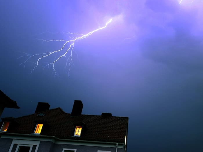 Die Gewitterstimmung in Bayern bleibt. (Archivfoto)  / Foto: Karl-Josef Hildenbrand/dpa/dpa-tmn