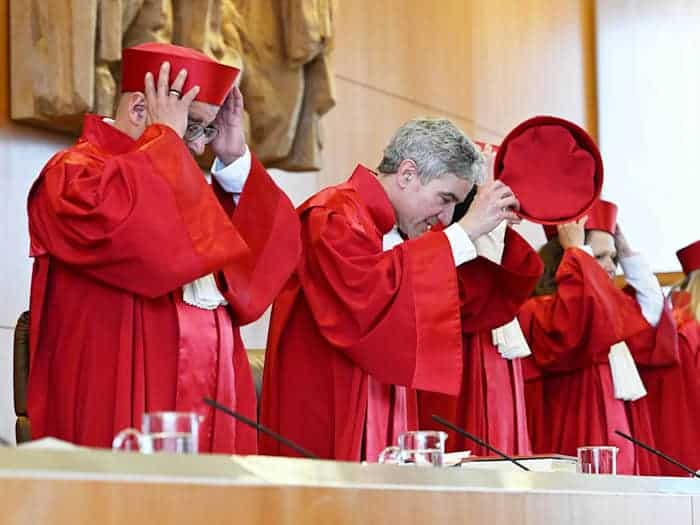 Der Erste Senat hat eine zweitägige Verhandlung angesetzt. (Archivbild) / Foto: Uli Deck/dpa