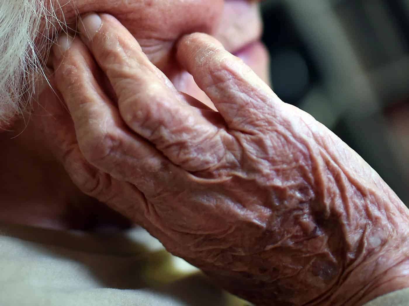 Noch nie wurden die Menschen in Bayern so alt wie heute. (Symbolbild) / Foto: Britta Pedersen/dpa-Zentralbild/dpa