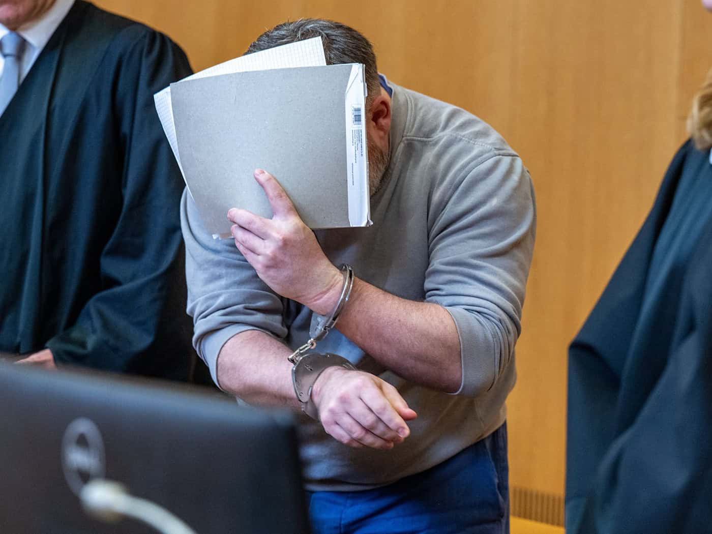 Im Mordprozess um den Tod einer dreifachen Mutter ist vor dem Landgericht Landshut das Urteil gesprochen worden. (Archivbild) / Foto: Armin Weigel/dpa