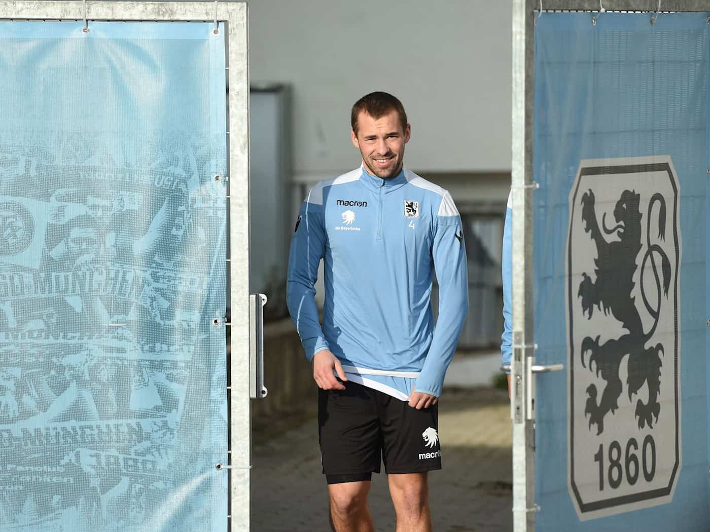 Weber will wie 2018 erneut aus der Regionalliga aufsteigen. (Archivbild) / Foto: Andreas Gebert/dpa