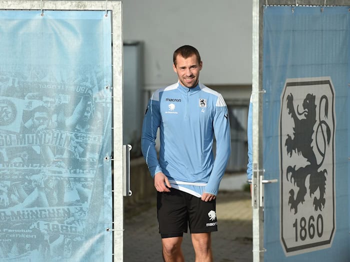 Weber will wie 2018 erneut aus der Regionalliga aufsteigen. (Archivbild) / Foto: Andreas Gebert/dpa